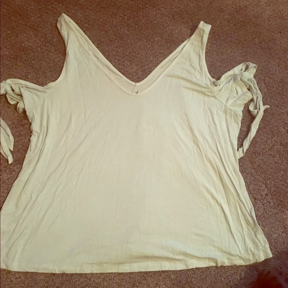 American Eagle Outfitters Tops - Crop tops